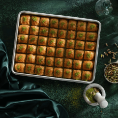 Fıstıklı Kare Tepsi