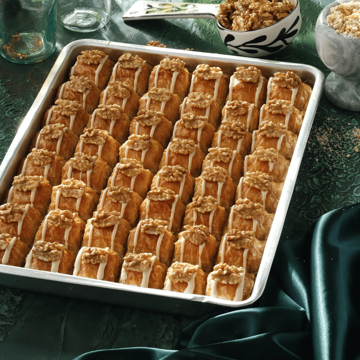 Cevizli Kare Baklava Tepside 2,85 KG