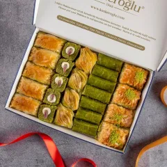 Hediyelik Özel Fıstıklı Karışık Baklava